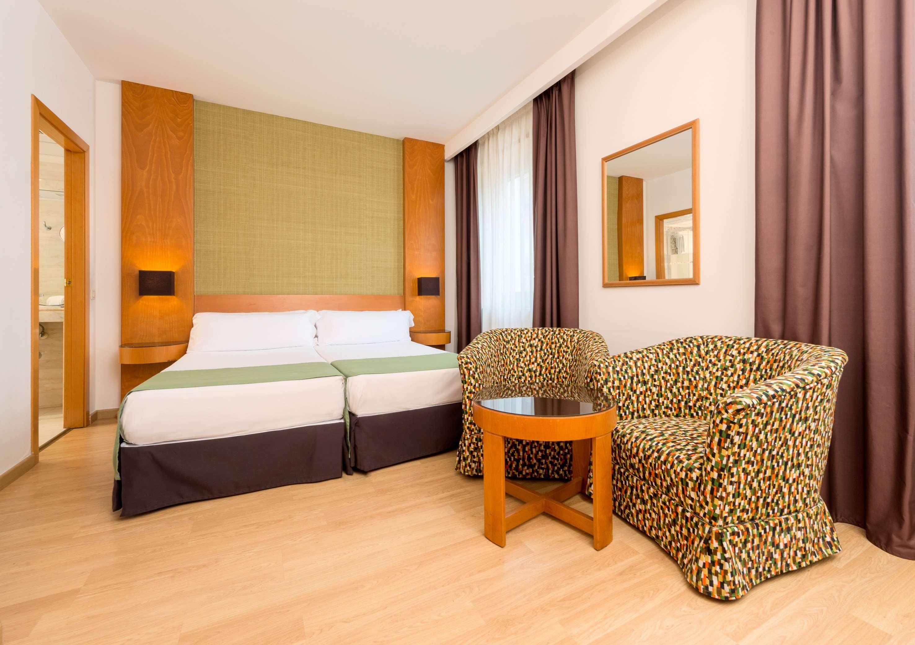 Hotel Elche Centro , Affiliated By Melia Luaran gambar